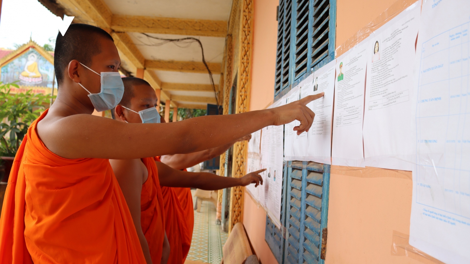 Cử tri Khmer: Vừa lo mùa vụ, vừa tranh thủ tìm hiểu ứng cử viên